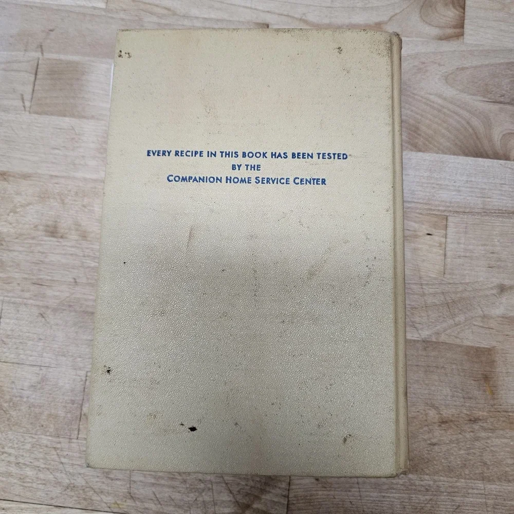 Vtg. Woman's Home Companion Cook Book 1942/1945 llustrated Hardcover
